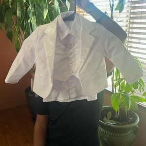Boys , White baptism outfit only worn once excellent condition